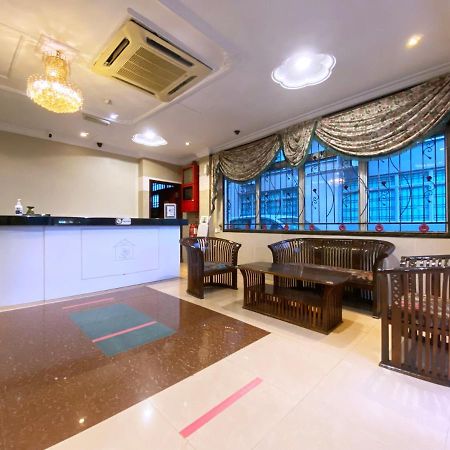 Mr Hotel Nusa Bestari Skudai Exterior foto