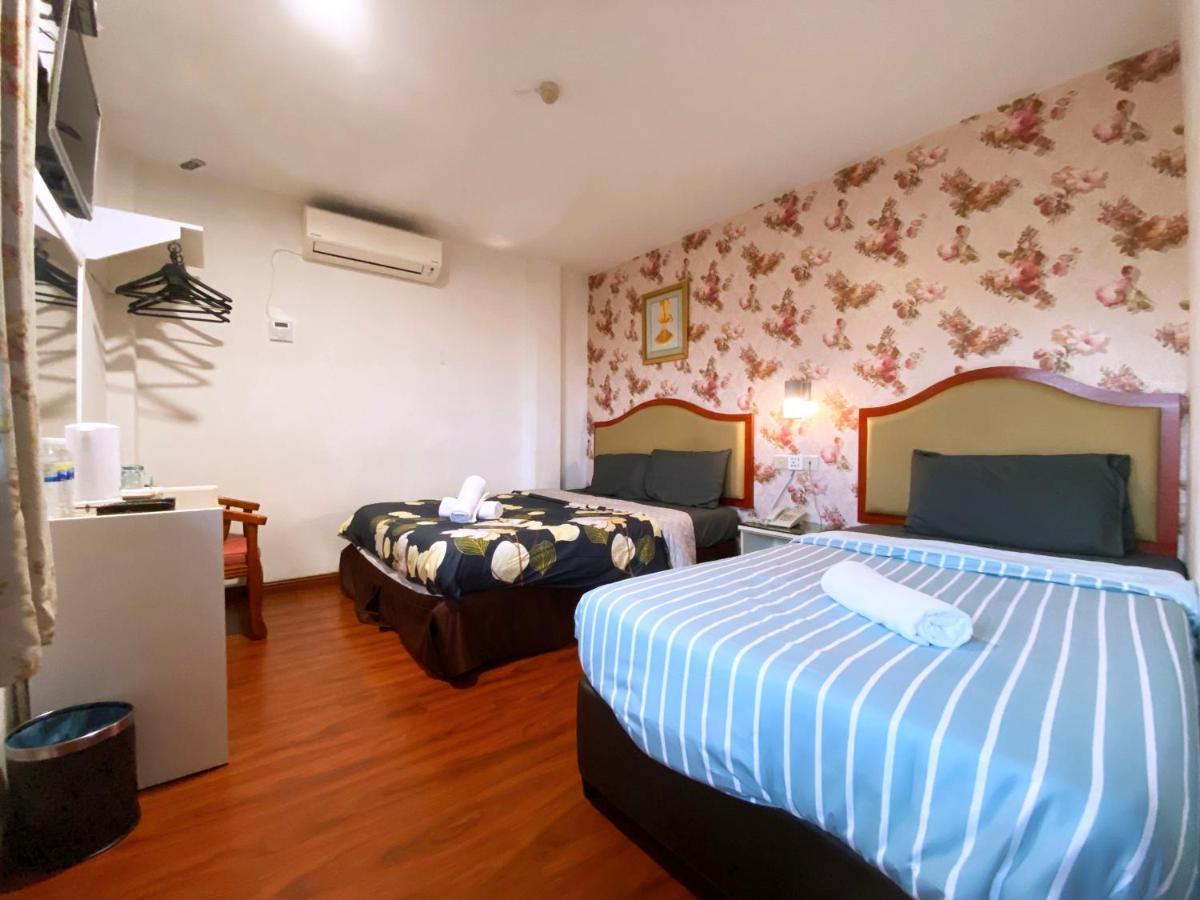 Mr Hotel Nusa Bestari Skudai Exterior foto